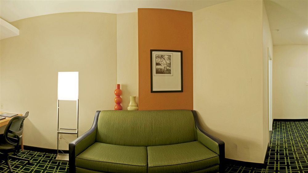 Fairfield Inn & Suites Houston Channelview Exterior photo