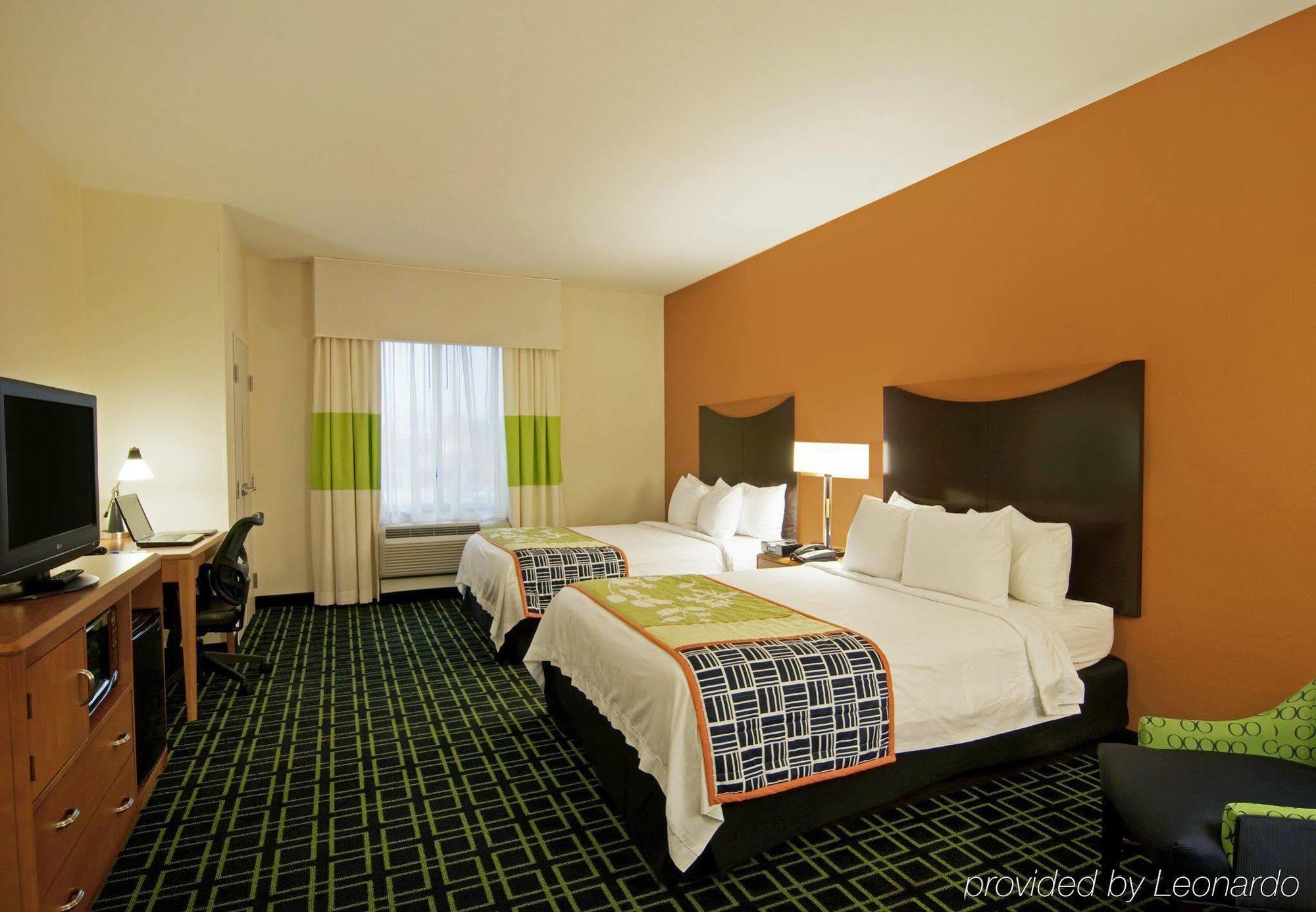 Fairfield Inn & Suites Houston Channelview Room photo